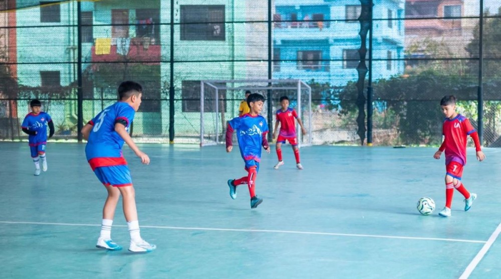 एलए र लोयल्टी उपाधिनजिक