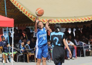 रेडियन्ट पब्लिक क्वाटरफाइनलमा