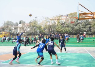 सेमिफाइनल समीकरण पूरा