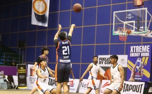 एचजेएनबीएल : सोलो विरुद्ध हाउण्ड्समो फराकिलो जित